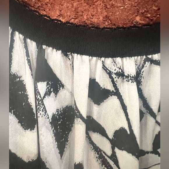 Bebe black and white camisole top with ribbed bottom and silk bust - Picture 15 of 15